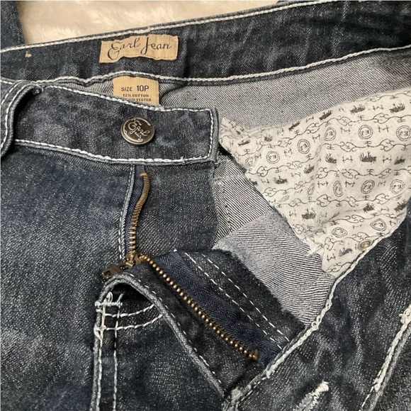 Earl Jeans Women’s   Size 10P  Embellished Rolled Hem Capris - Picture 6 of 9